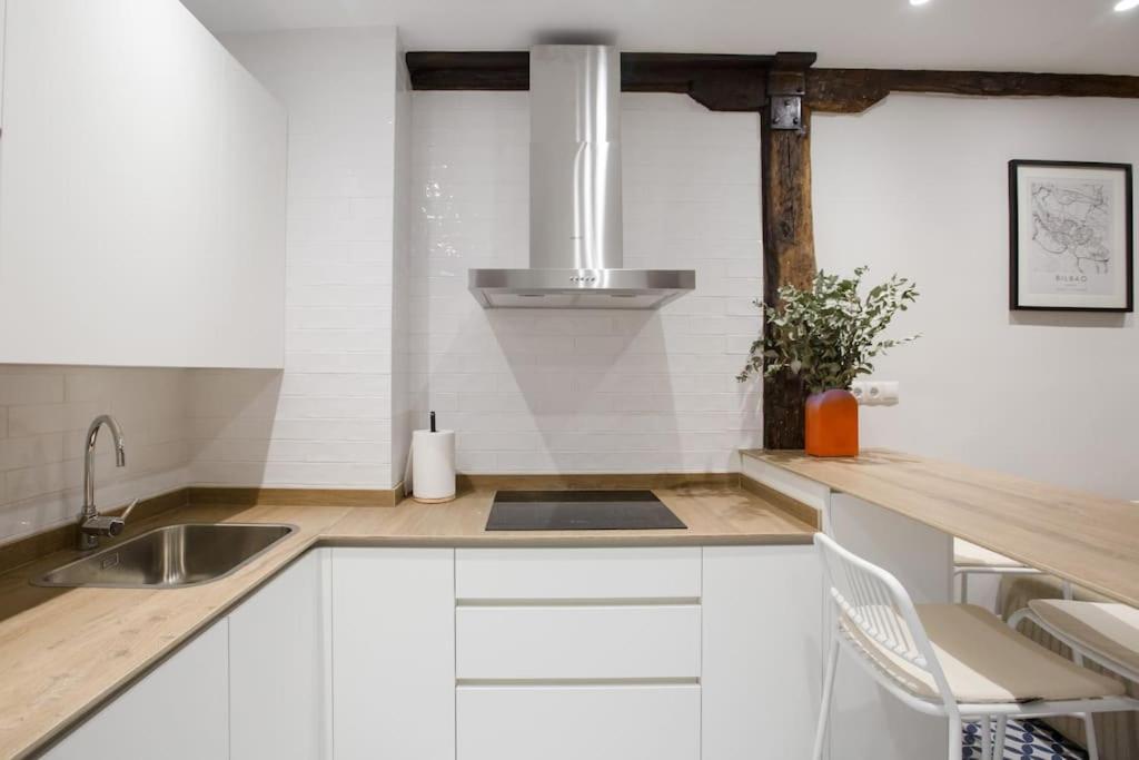 Etxeburu Appartement Bilbao Buitenkant foto